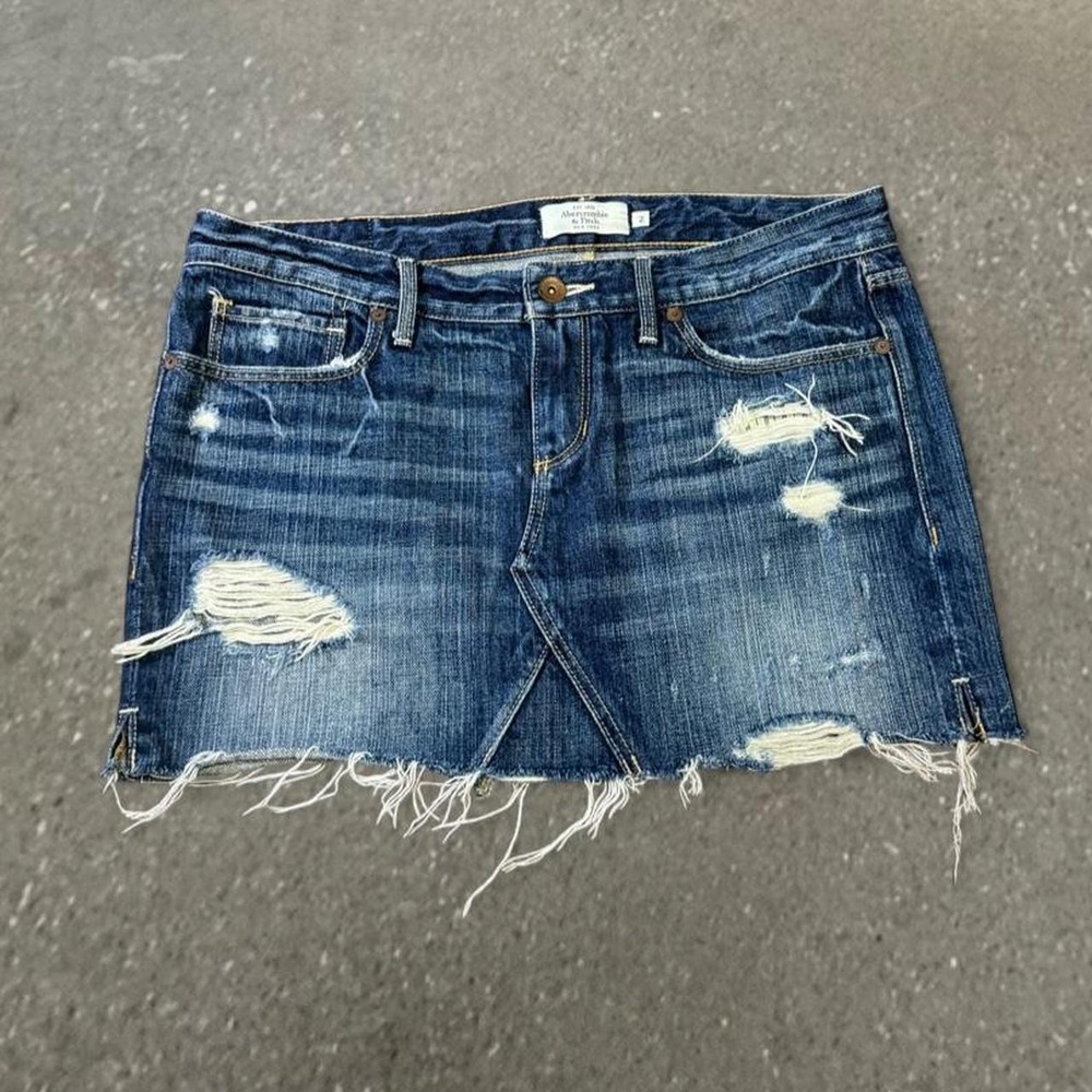 Abercrombie & Fitch Y2K Distressed Blue Denim Mini Skirt Size 2 Raw Hem